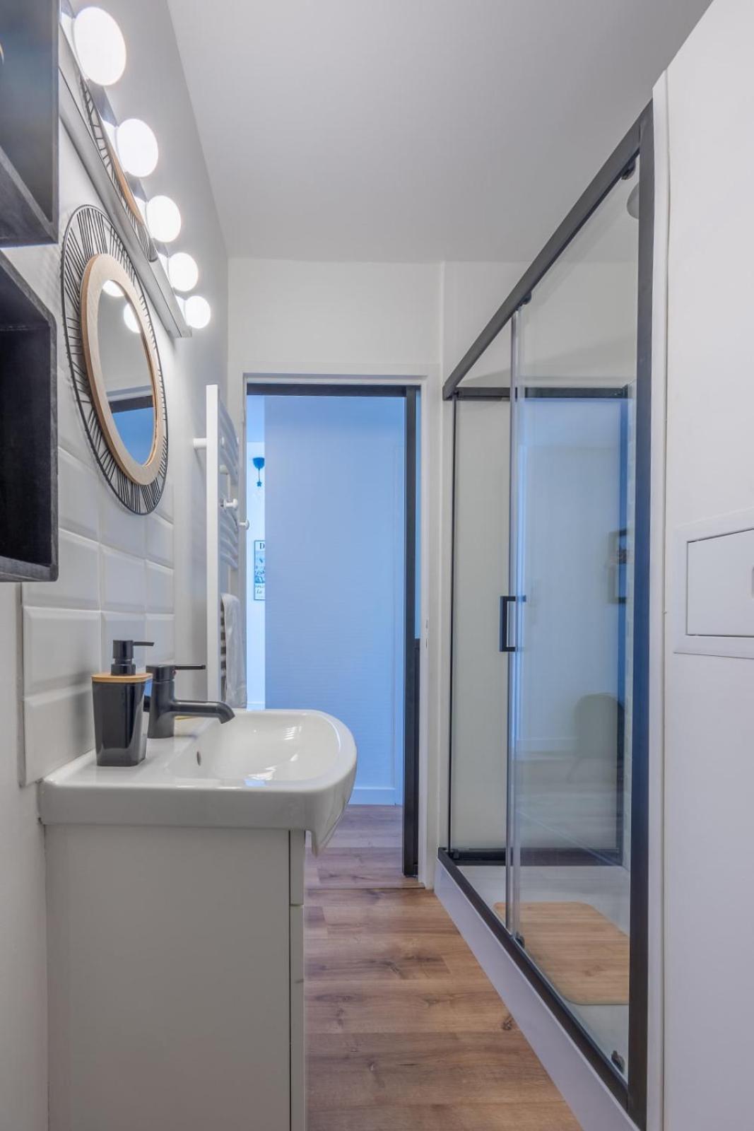 Le Petit Clos Apartment Байо Екстериор снимка
