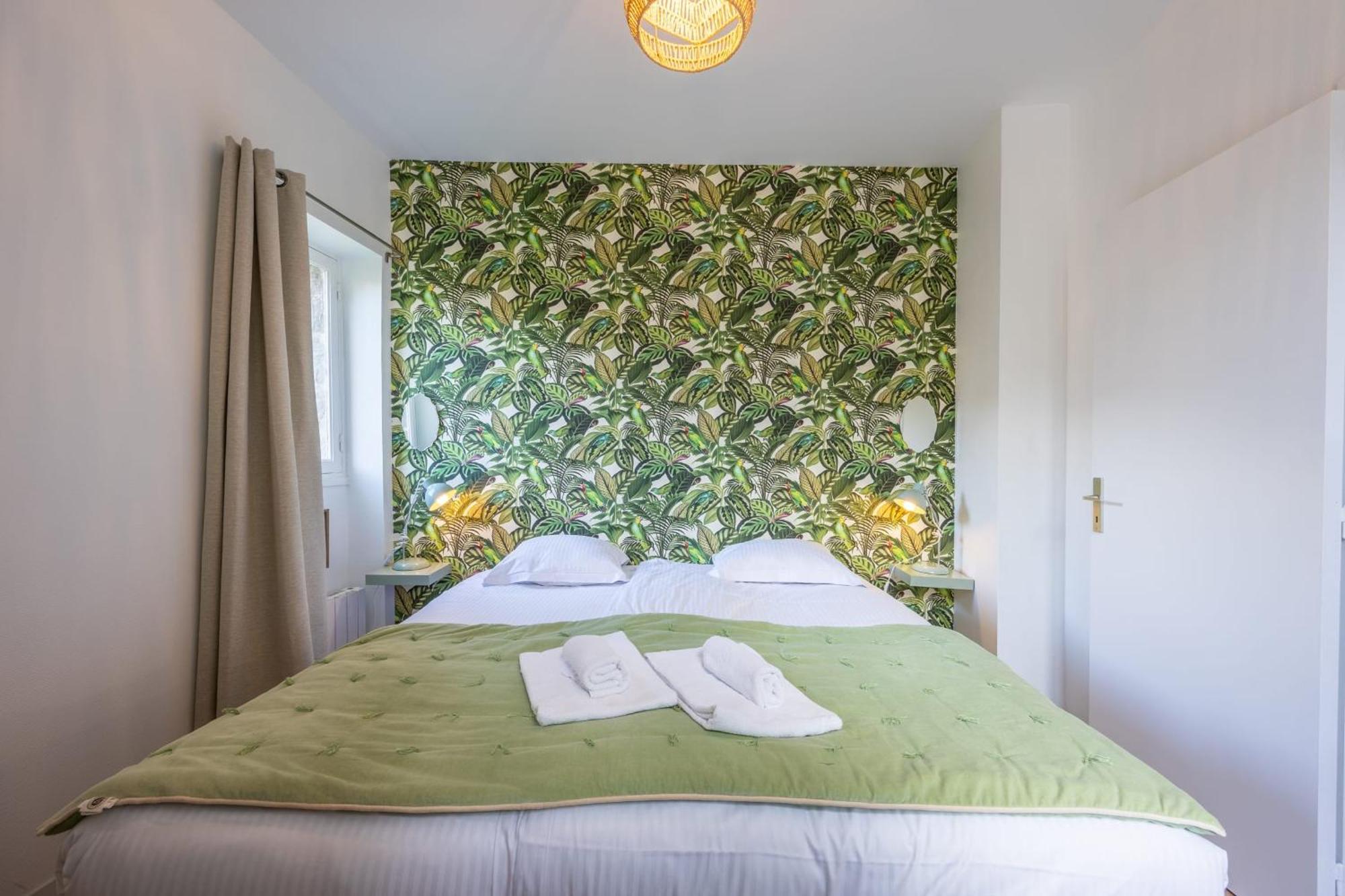 Le Petit Clos Apartment Байо Екстериор снимка